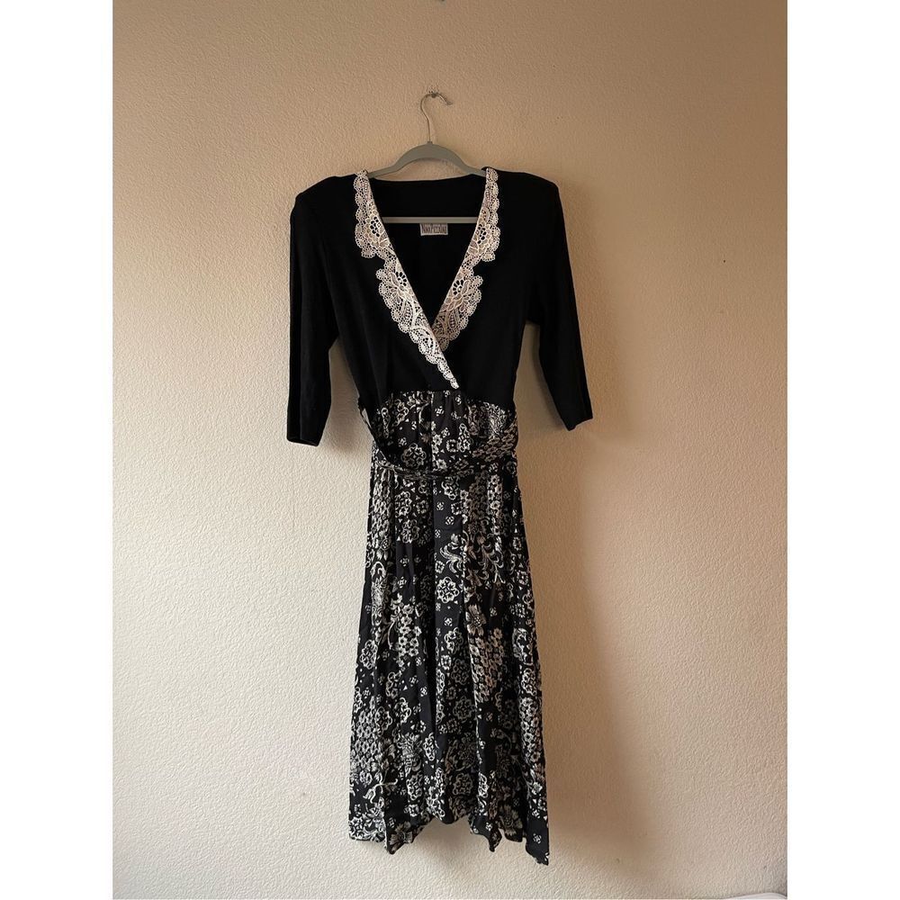 Vintage women’s‎ midi belt dress size small